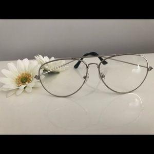⭐️⭐️Silver frame Clear transparent fashion glasses
